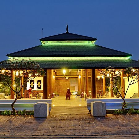 Zfreeti Hotel Nyaung-U Bagian luar foto