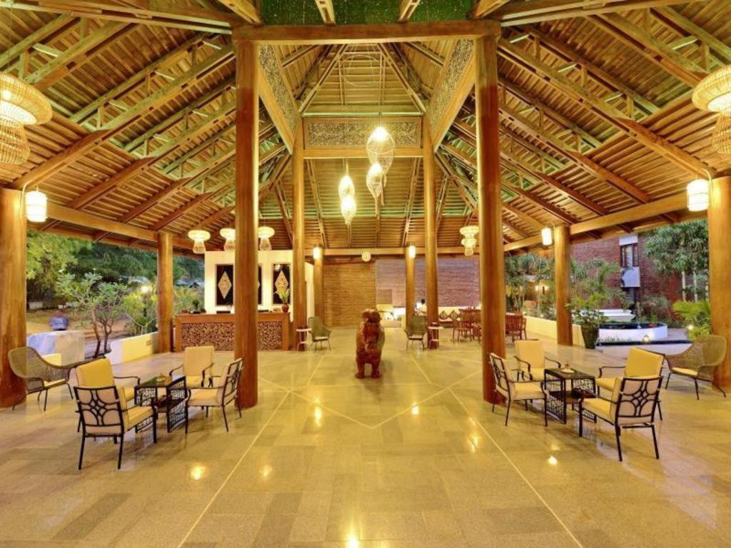 Zfreeti Hotel Nyaung-U Bagian luar foto